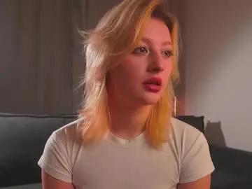 rue_novella on Chaturbate