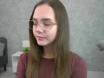 sara_whooops on Chaturbate