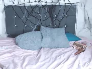 selena_hotmilf on Chaturbate