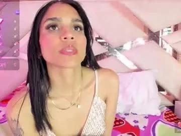 sophiaa_paris on Chaturbate