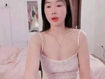 strawberry_loveee on Chaturbate