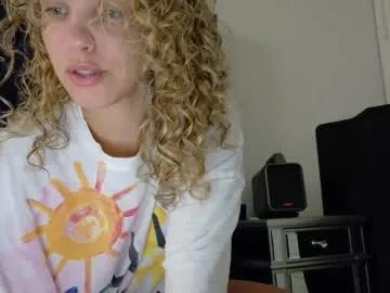 theislandgirl on Chaturbate