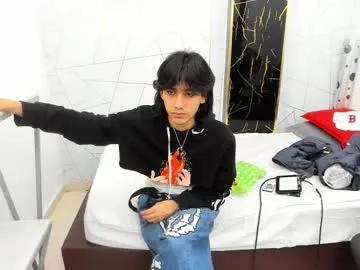 twinslovers_ on Chaturbate