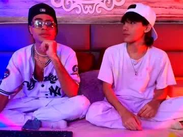 twinslovers_ on Chaturbate