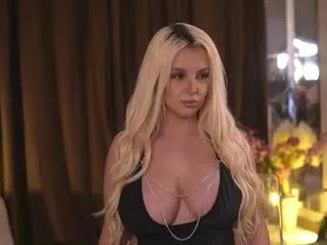 victoriamorrone on Chaturbate