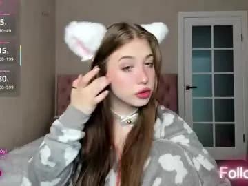 y0ung_lina18 on Chaturbate