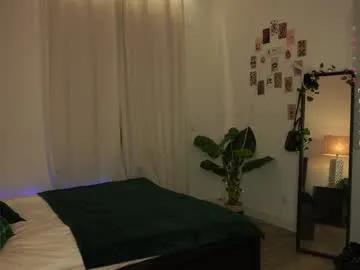 yess_kiki on Chaturbate