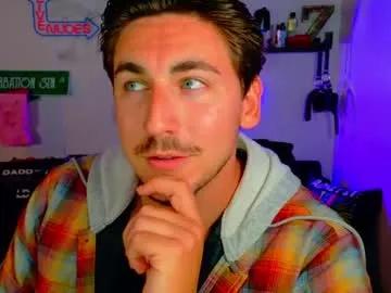 zach_rhyder on Chaturbate