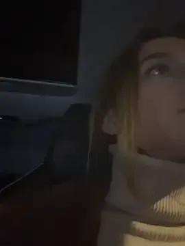 -AngelAri- on StripChat