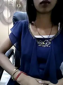 -AYUSHI01 — Freechat on StripChat