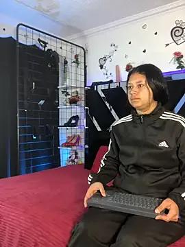 1lovelygirls on StripChat