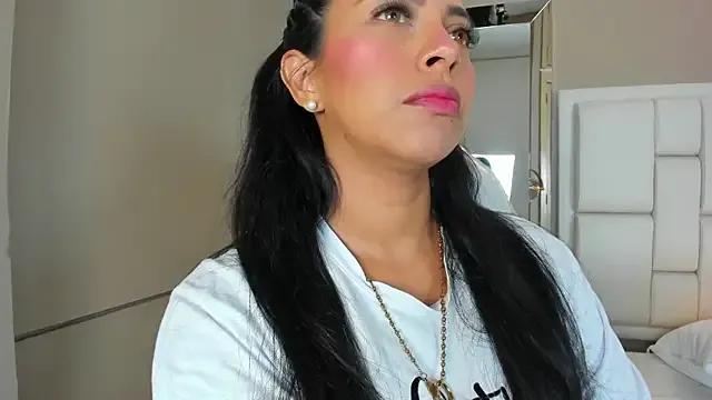 _BunnyNaugthy on StripChat