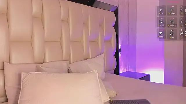 _CurlyGirl_ on StripChat