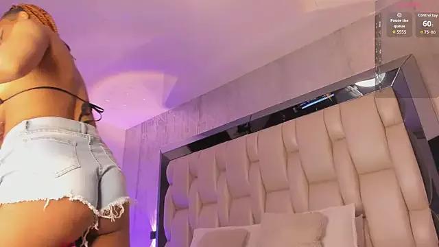 _CurlyGirl_ on StripChat