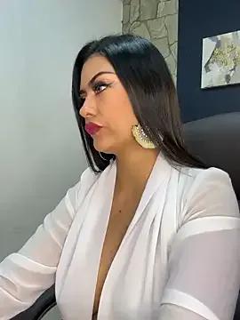 _Isabella_1 on StripChat