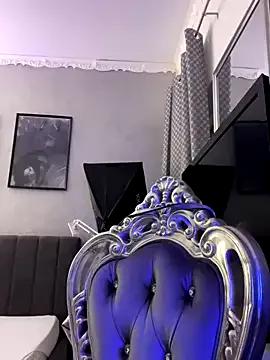 _MelinaCurves_ on StripChat