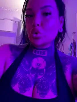 _MelinaCurves_ on StripChat