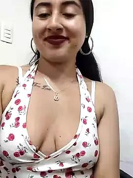_Sarah-Office1 on StripChat