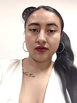 _Sarah-Office1 on StripChat