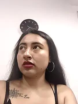 _Sarah-Office1 on StripChat