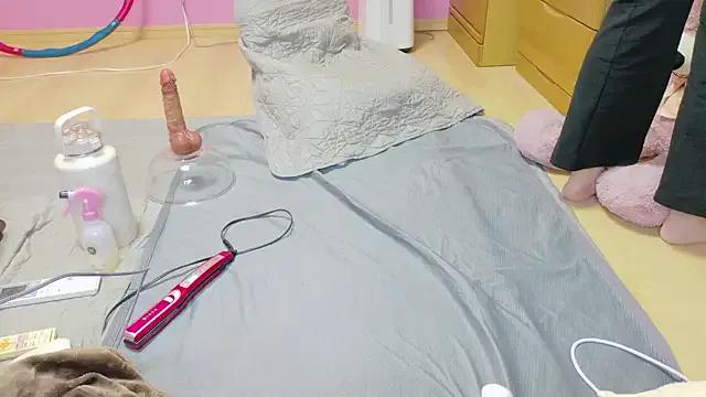 _usya_2525 on StripChat