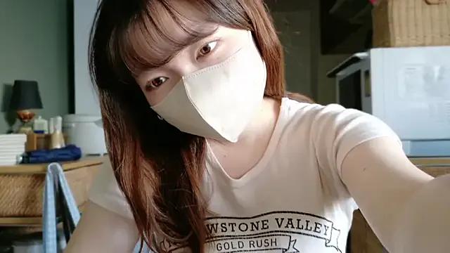 _Yui_ on StripChat