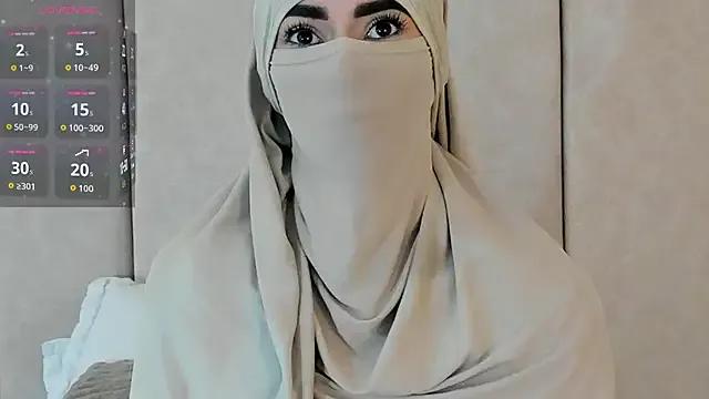 _Zahiira_ on StripChat