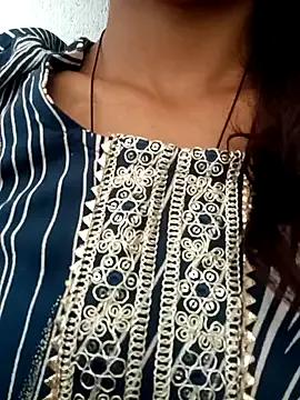 Aaisha-16 on StripChat