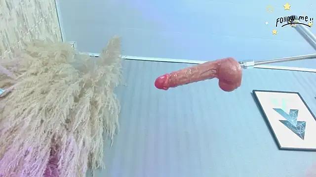 adara_le on StripChat