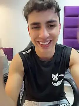 AdrianRinaldi on StripChat