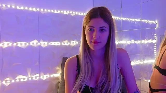 Aishha_ on StripChat