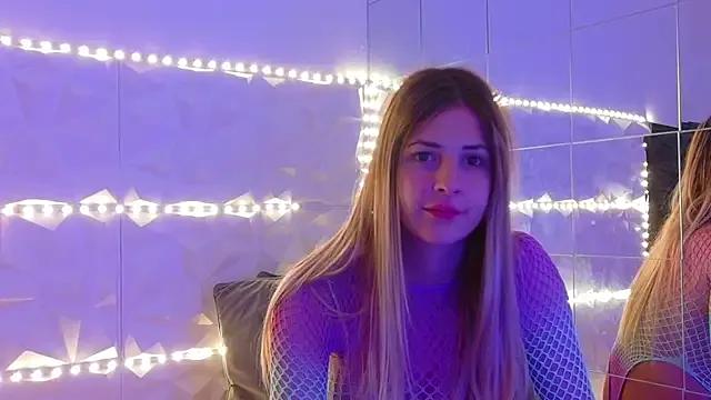 Aishha_ on StripChat