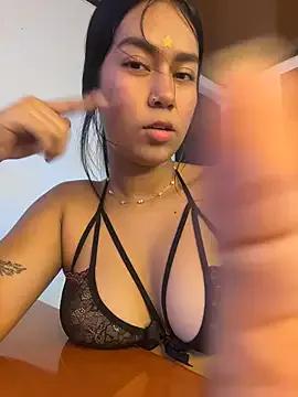 ALANAH_KITTY on StripChat