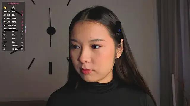 AlberthaEscue on StripChat