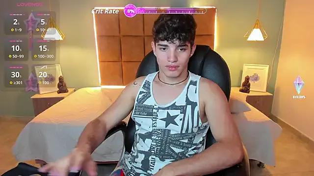 AlejooTwink on StripChat