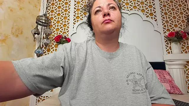 AleshaArabian on StripChat