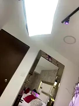 AlesiaCooper on StripChat