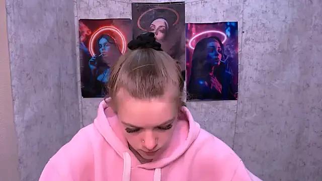 AliceFlirtt_ on StripChat