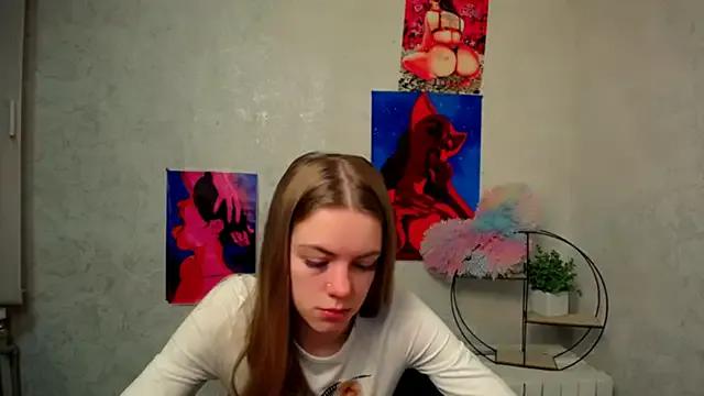 AliceFlirtt_ on StripChat