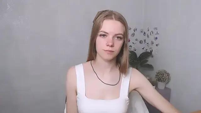 AliceFlirtt_ on StripChat