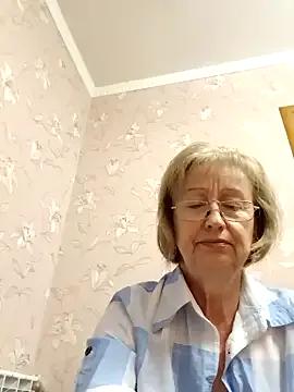 AlikaSwan5821 on StripChat