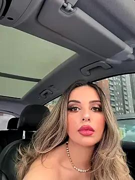 Alirawrz on StripChat