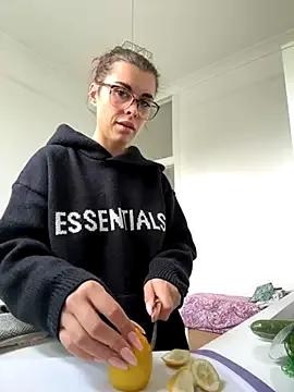 AlitaNova on StripChat