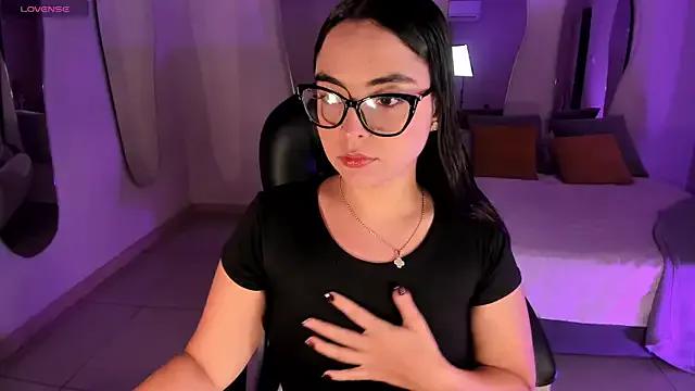 AllisonRogersX on StripChat