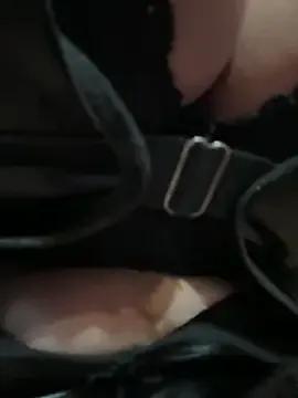 Almmaxxxx on StripChat