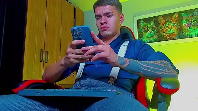 ALPHA_DOMINUS_ on StripChat