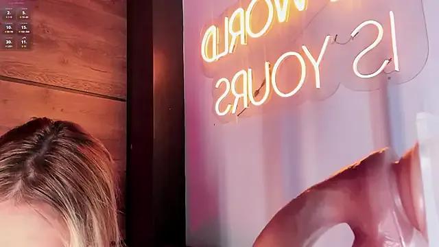 alyamonroe on StripChat