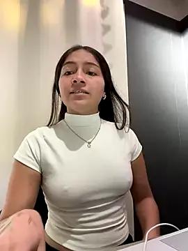 Alyha_Cortes on StripChat