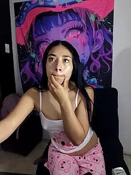 AmberGold- on StripChat