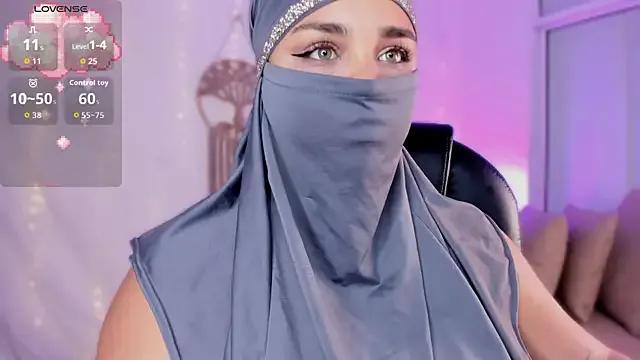 amila_hagda on StripChat